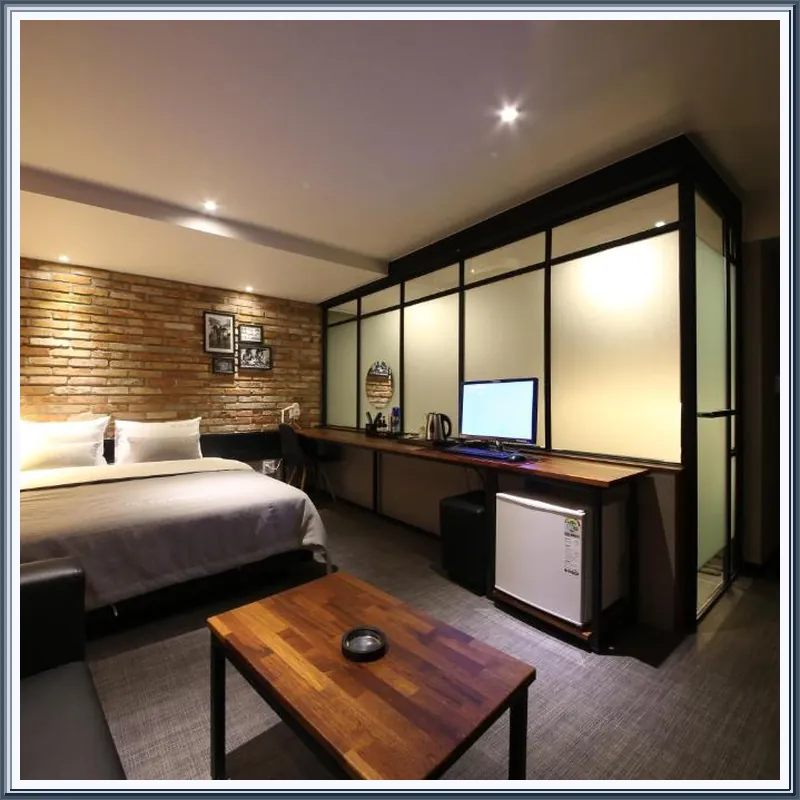 The Last Hotel 호텔 내부 이미지
