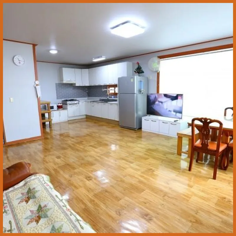 Dancing Whale Pension 호텔 내부 이미지