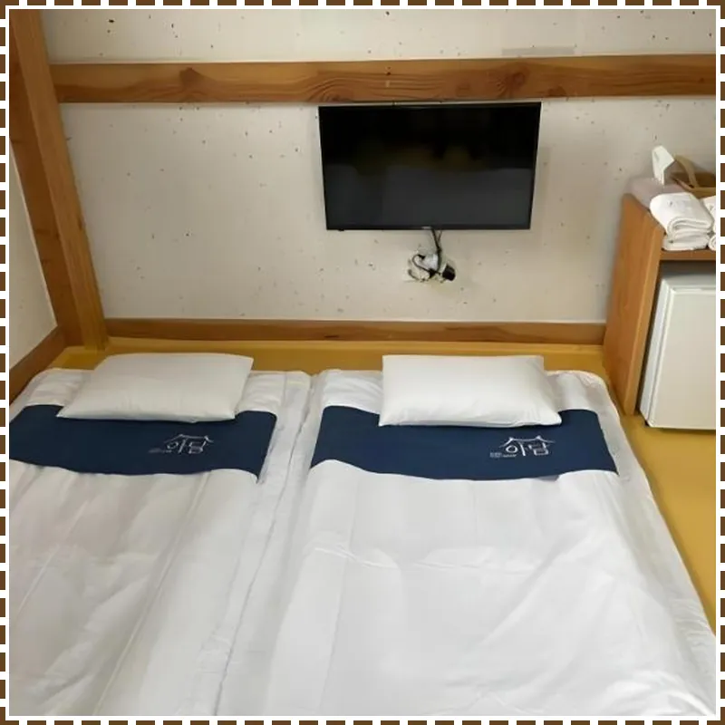 Adam Guesthouse 호텔 내부 이미지