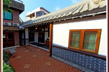 전주 나무그늘 앤 근수네 초가집